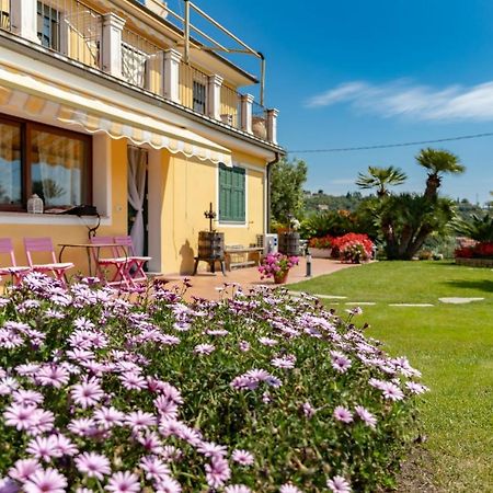 Appartamento Chez Elle Imperia Esterno foto