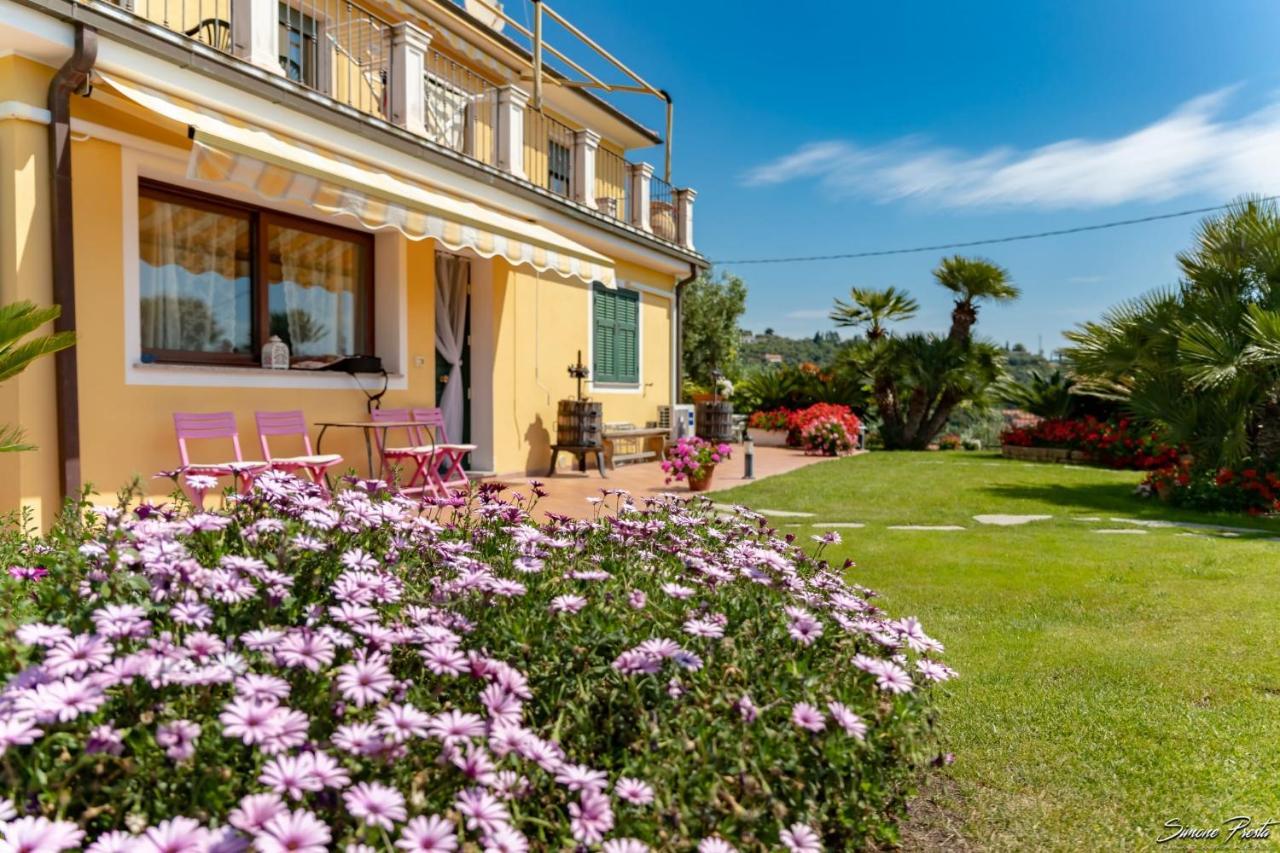Appartamento Chez Elle Imperia Esterno foto