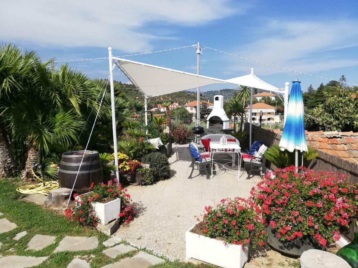Appartamento Chez Elle Imperia Esterno foto
